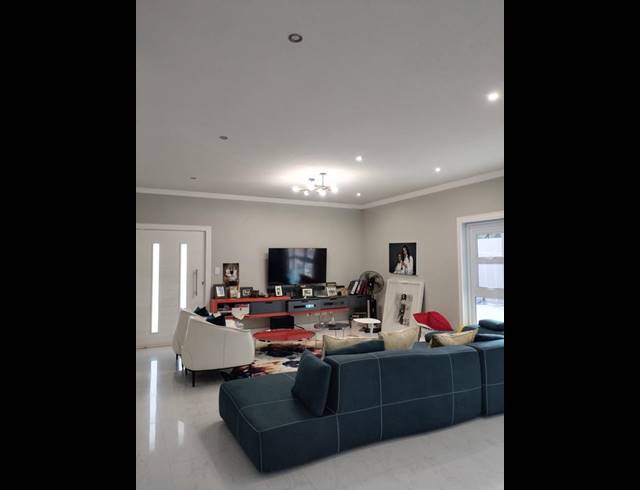 5 BEDROOM HOUSE FOR SALE IN FOURWAYS